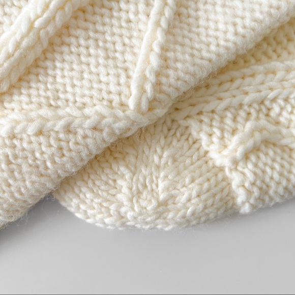 NWT Tall Reading Socks, Cabin Cable Knit Lounge Socks with Pom Pom Ties - Picture 8 of 14